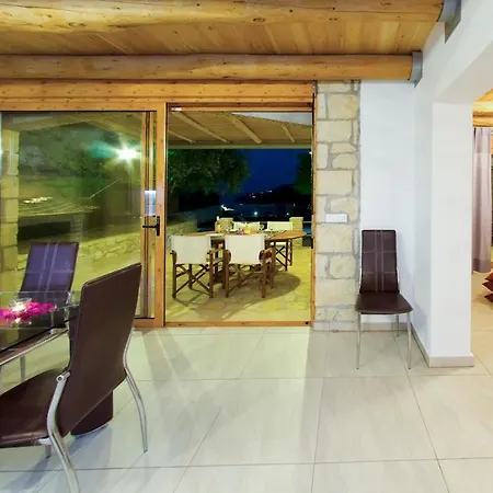 Tireda With Private Swimming Pool Villa