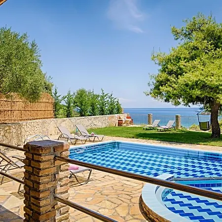 Tireda With Private Swimming Pool Villa